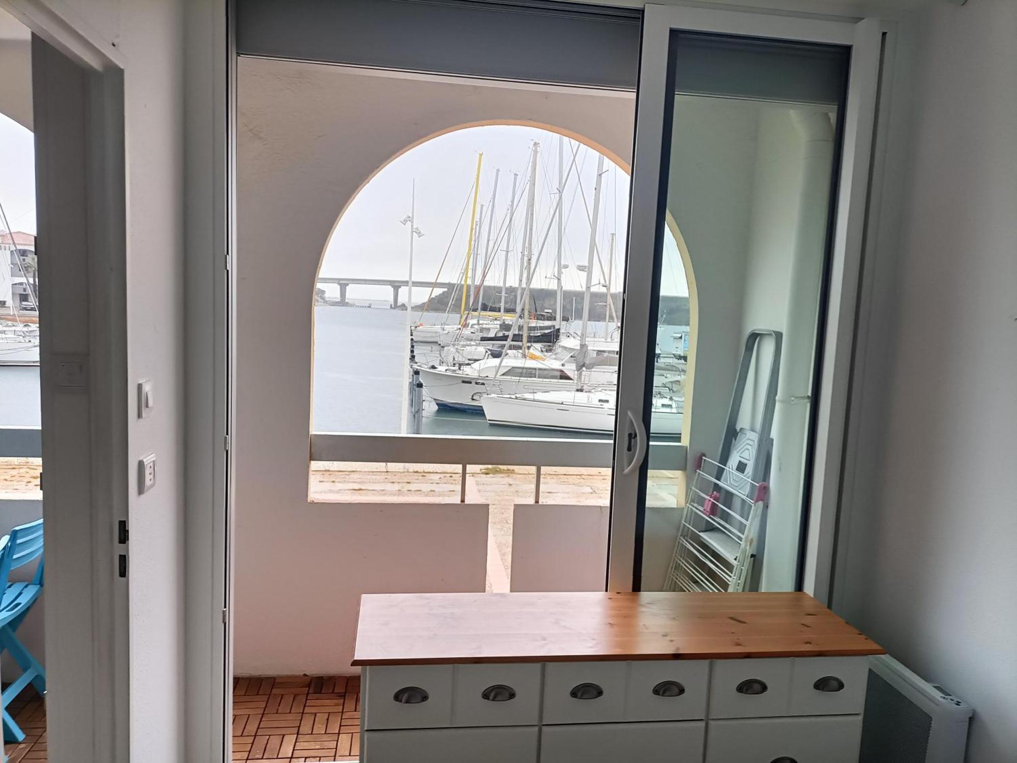 T2 Cabine Avec Tres Belle Vue Sur Le Port De Plaisance Leucate Exterior photo